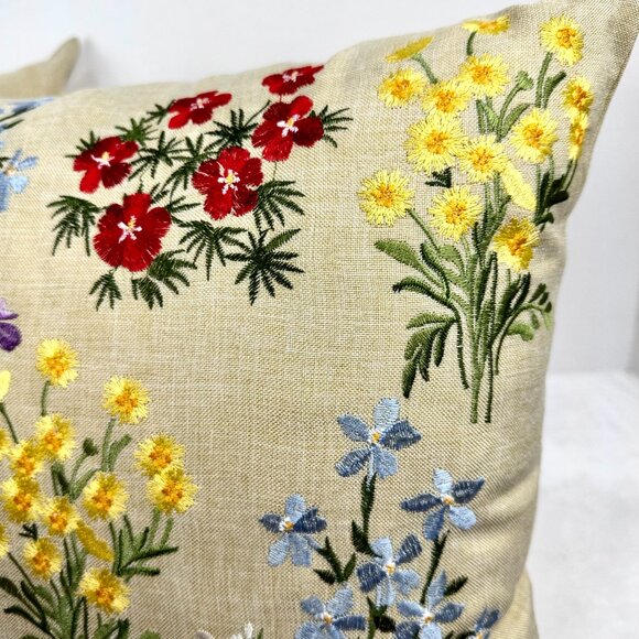 Charles Gallen Irish Linen Embroidered Wildflower Throw Accent Pillows 16x16" - Picture 11 of 16